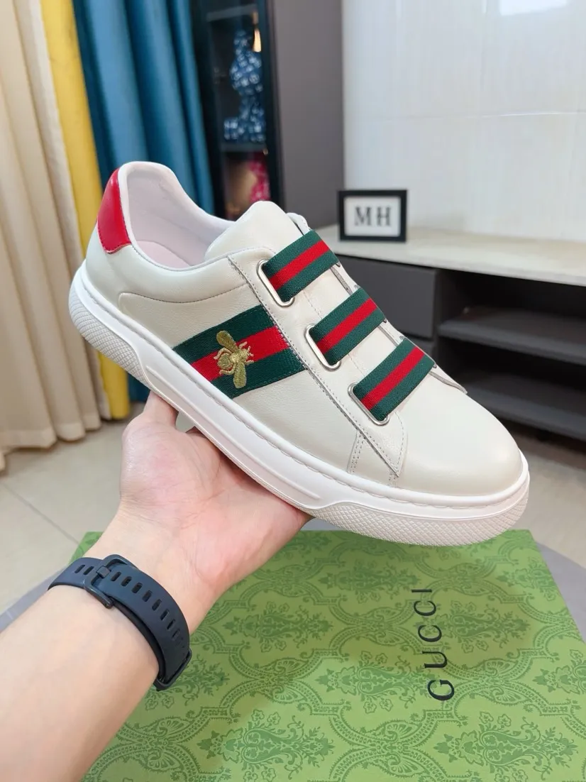 Factory price 480🌹🌹GUCCI [Gucci] New high-end brand of men's shoes, the latest fashionable casual men's shoes, trendy and versatile style, relaxed and sporty style, uppers imported from Italy, first-layer cowhide, genuine leather lining and ultra-fine workmanship. Original personalized fashionable rubber wear-resistant outsole, light and comfortable on the foot, size 38-44